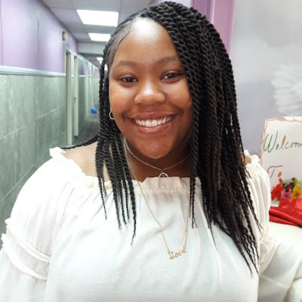 Meet your Posher, April